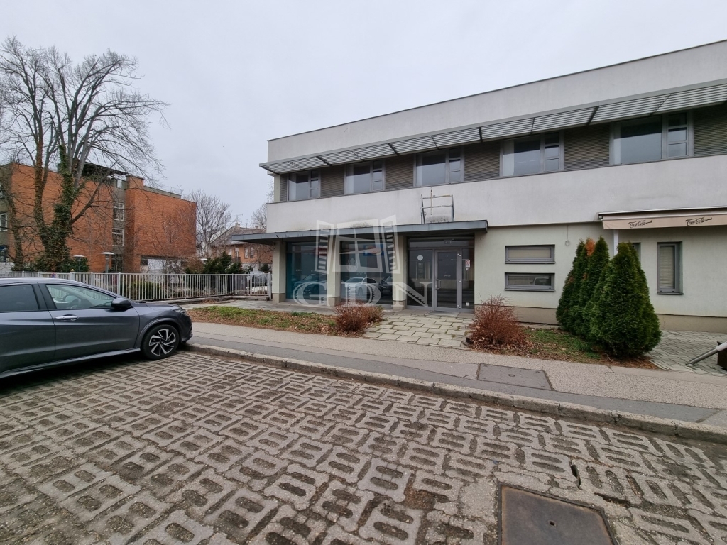 For rent Székesfehérvár Office