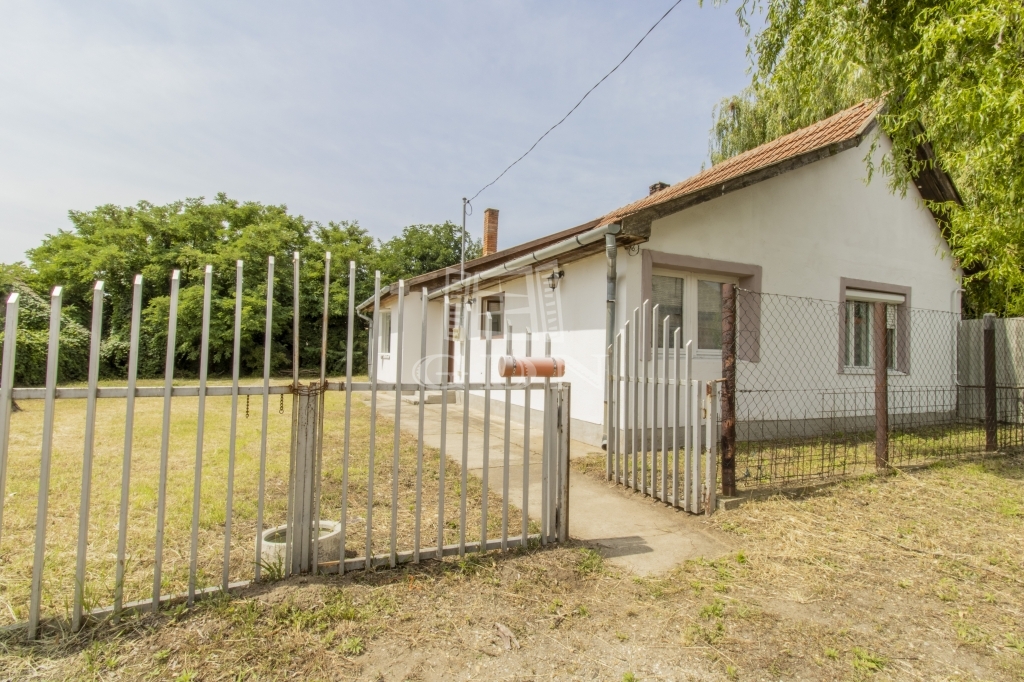 For sale Jászfényszaru Family House