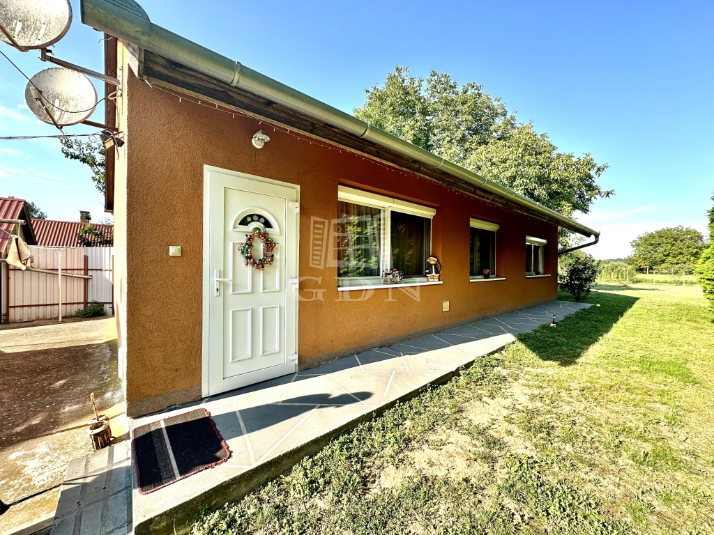 For sale Szentliszló Family House